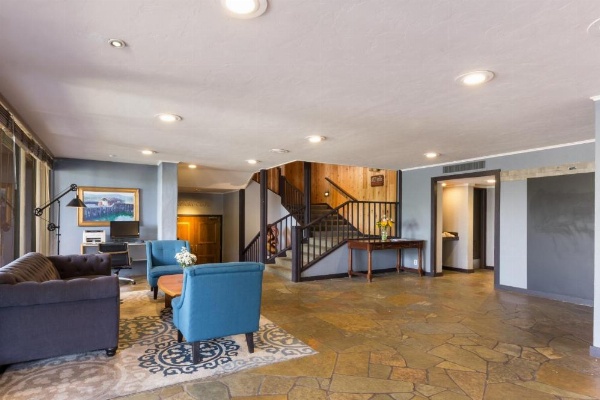 Red Lion Hotel Monterey image 23