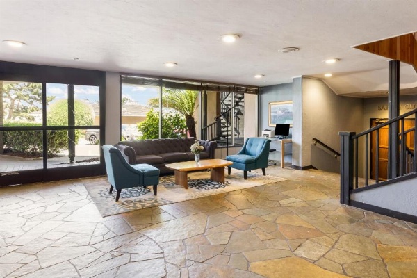 Red Lion Hotel Monterey image 24